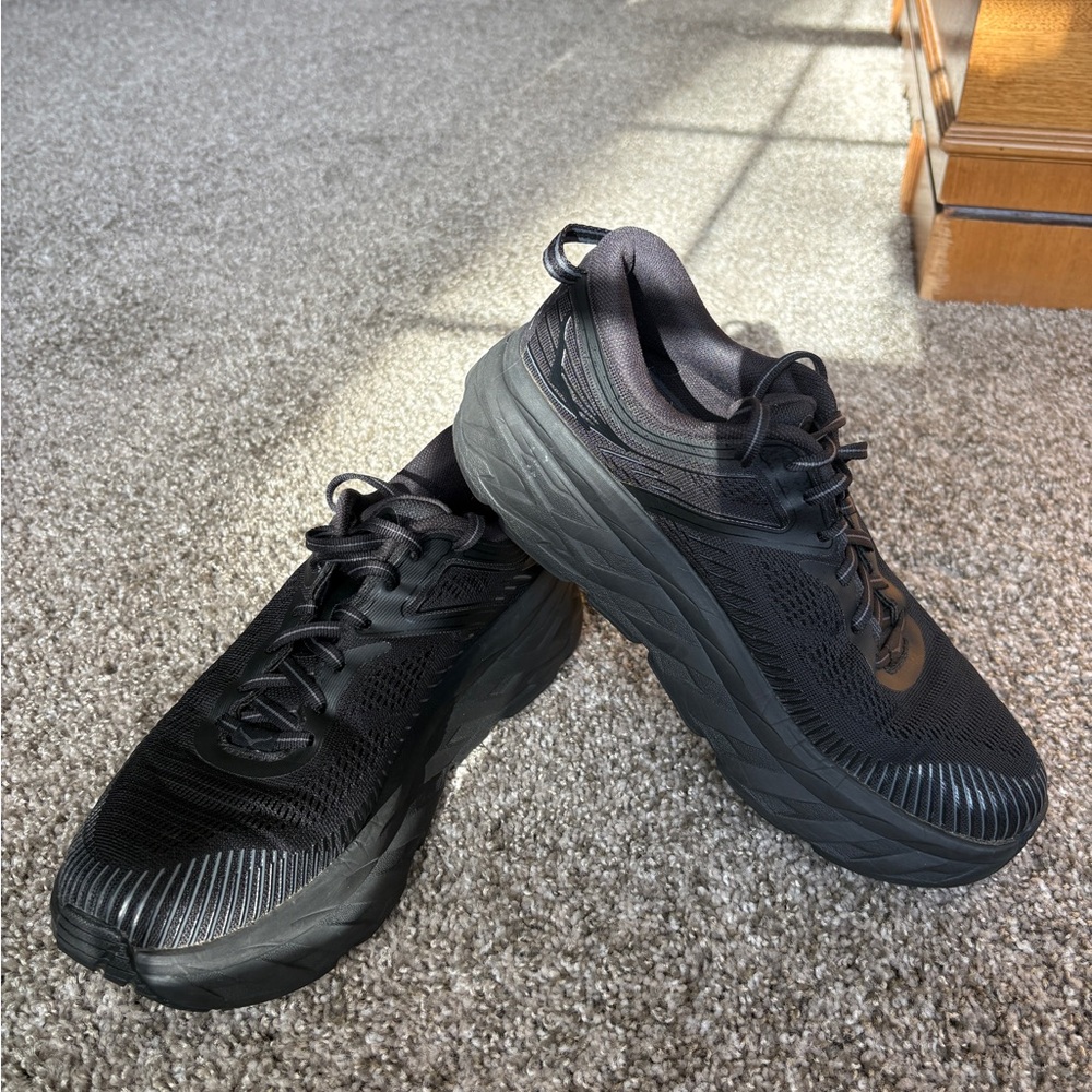 Hoka One One Bondi 7 woman’s size 8.5